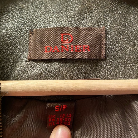 Daniel Leather Jacket; brown/grey distressed colour. One inside pocket. - Picture 2 of 4